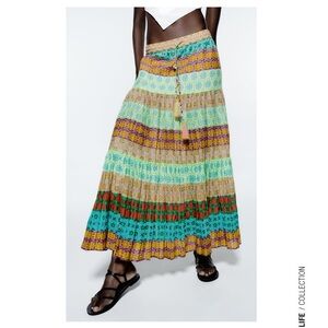 Zara  SOLD OUT  Everywhere Multicolored Floral  BOHO  Tiered Printed  Sk…